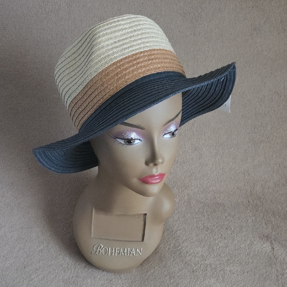 Time and Tru Women's Hat in Cream, Tan, and Gray